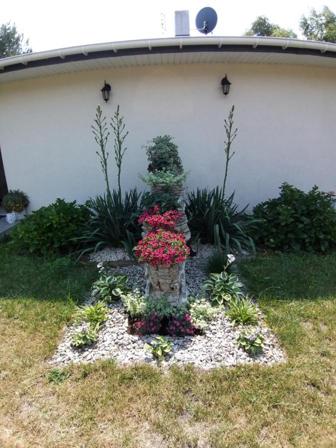 Dom Nad Jeziorem Suszewskim, Swietne. Holiday home